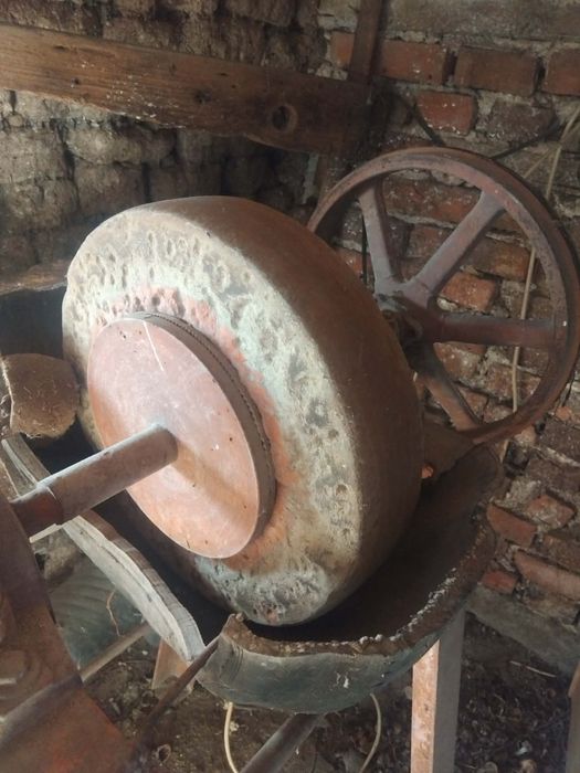 Точило за ножове и други неща