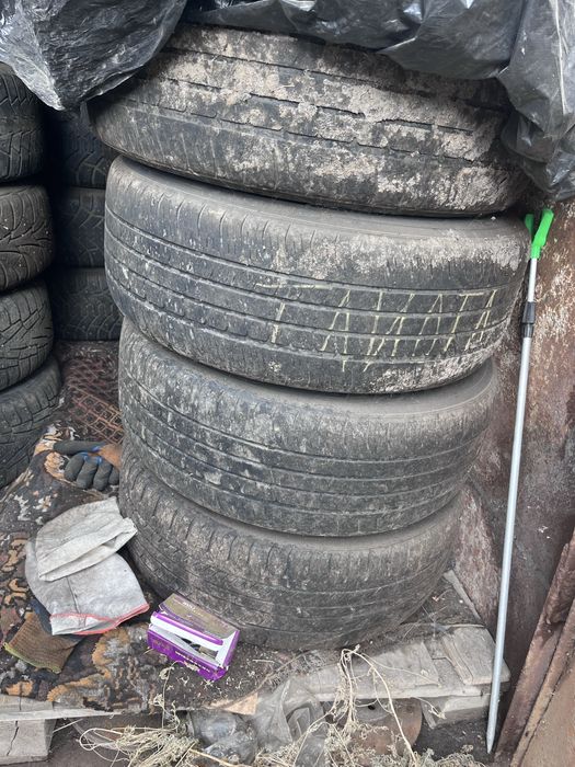 Диски с резиной.