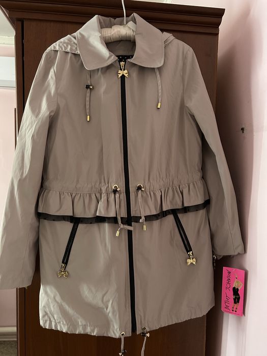 Ветровка Betsey Johwsow