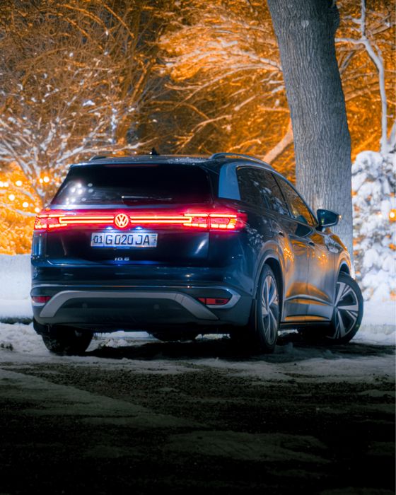 Volkswagen ID.6 CROZZ PRO, 601 km запас ход, 7-местный SUV, 84.8 kWh,