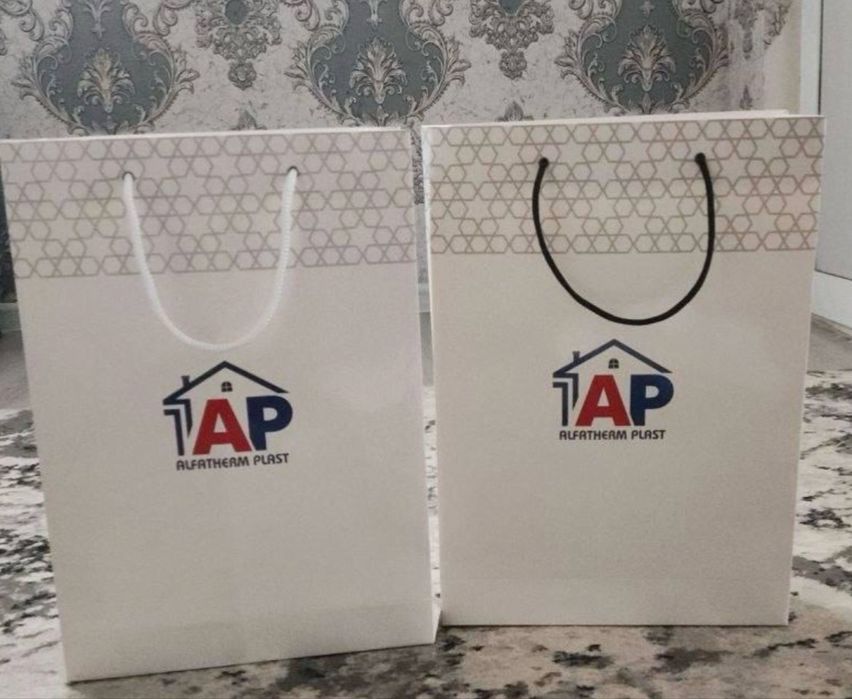 Brend paket, bloknot, ruchka, bokal, futbolka va kepkalar