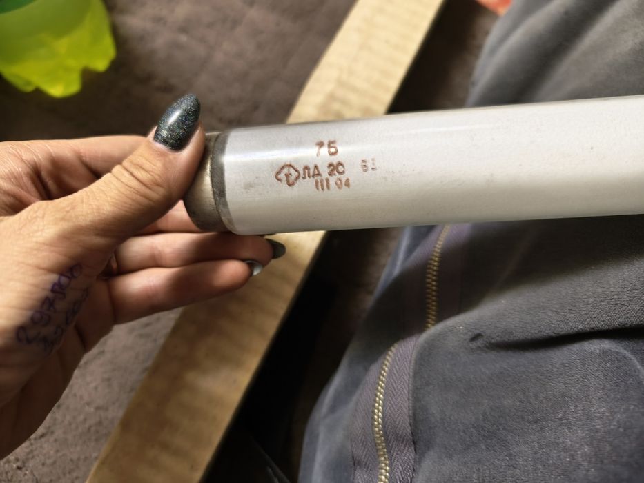 Продам люминесцентные лампы 2 шт