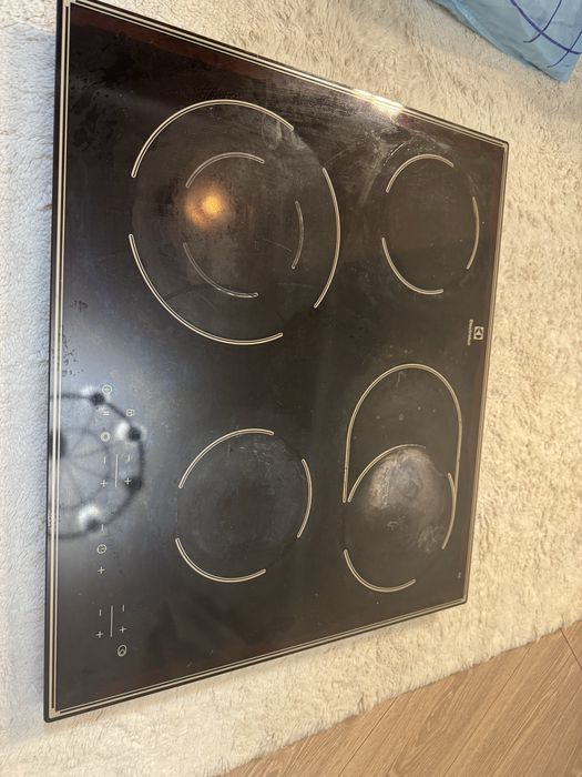 Electrolux электроплита
