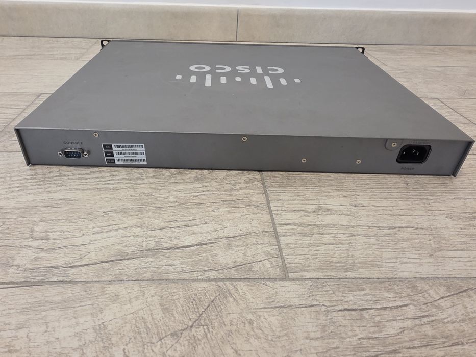 Switch Cisco SG300-52MP Gigabit PoE+ cu 52 porturi