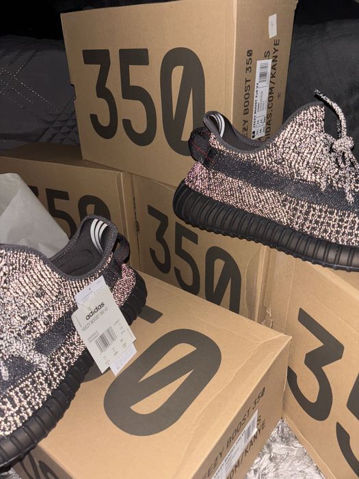 yeezy 350 v2 reflective black