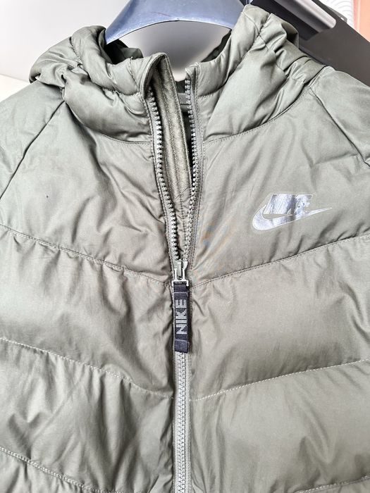Зимно яке Nike ,маслено зелено