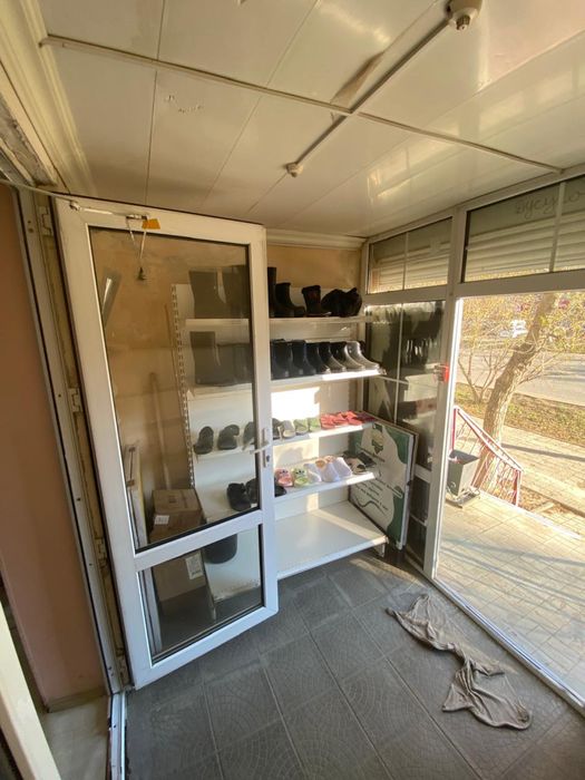 Сдам в аренду место в магазине на проходе