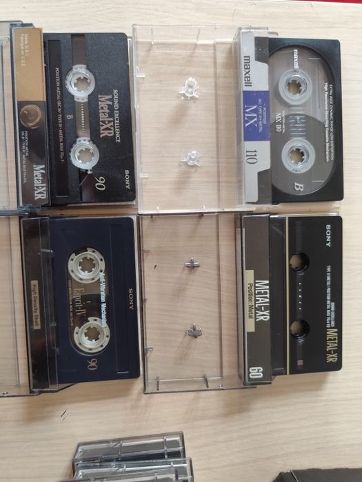 Casete crom și metal