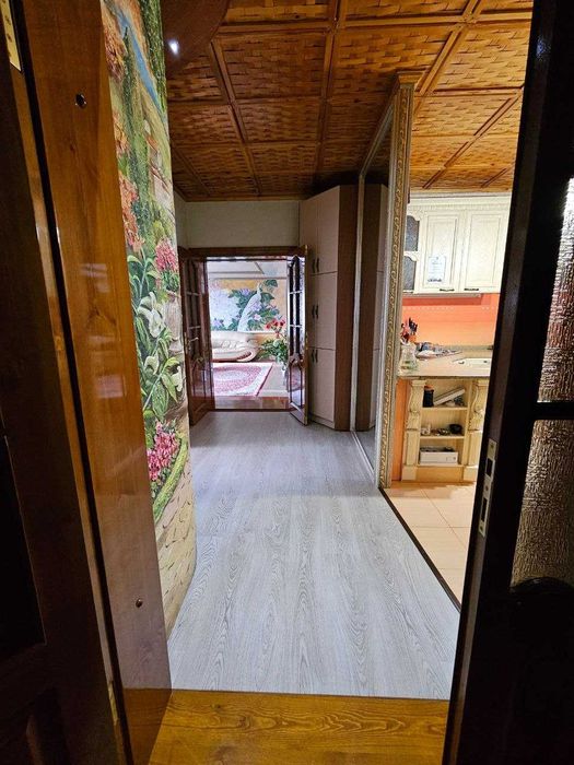 Продам большой кирпичный дом