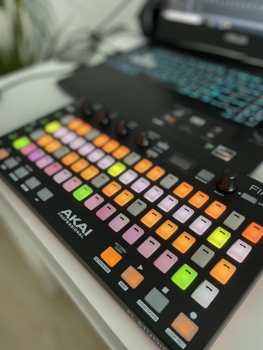 Akai Professional Fire  - FL Studio (Midi Controller)