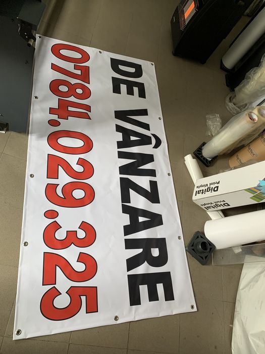 bannere cu mesaje de vanzare , de inchiriat  . Benar baner bener