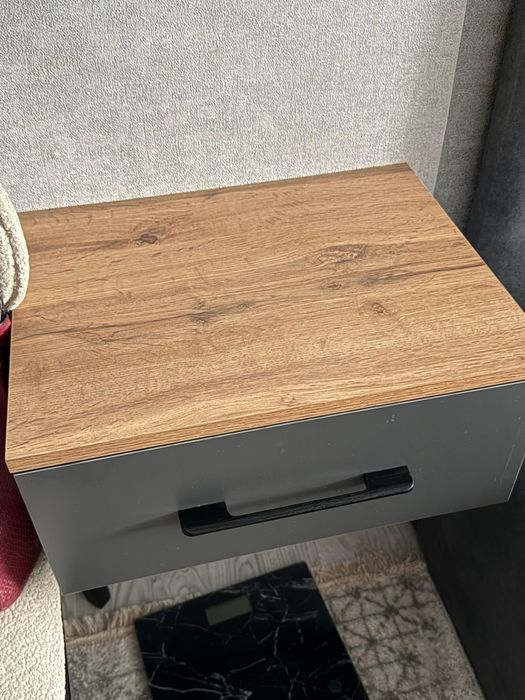 Спальный гарнитура и диван