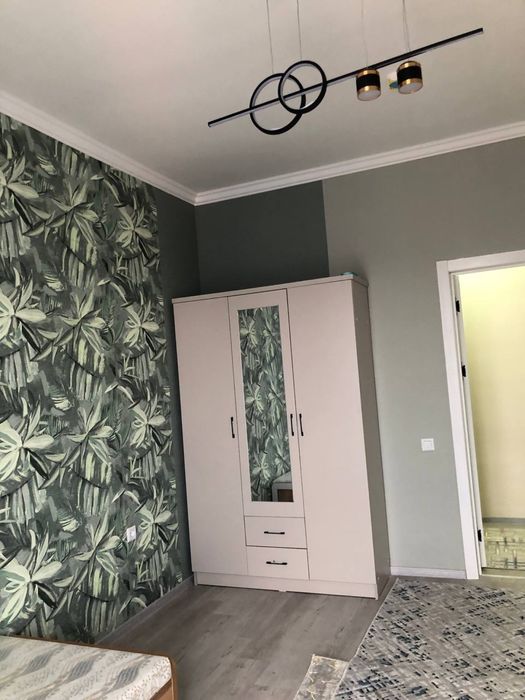 Продаю квартиру  3 комнатную УзБум
