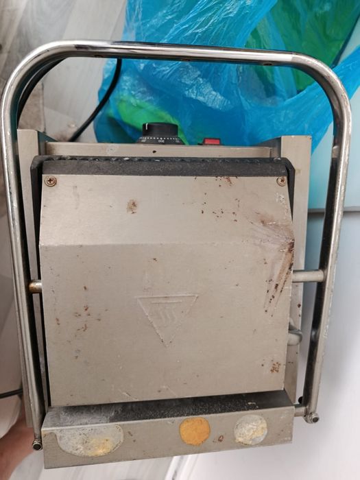 Продам грильницу