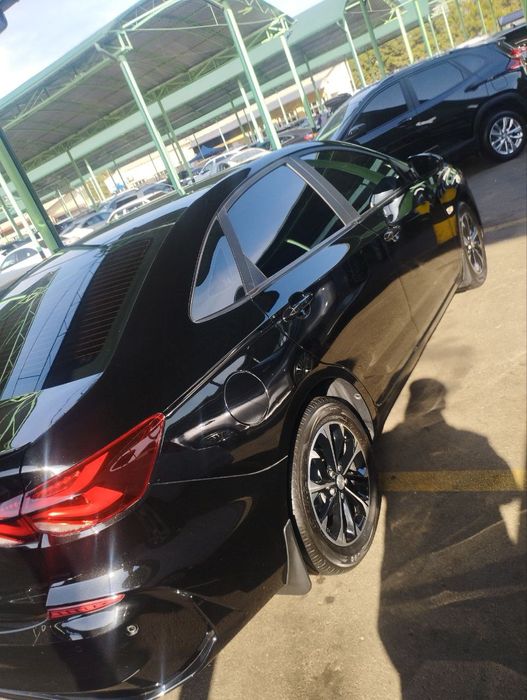 Monza 1.3 atmosferni 2023 yil  qora rang