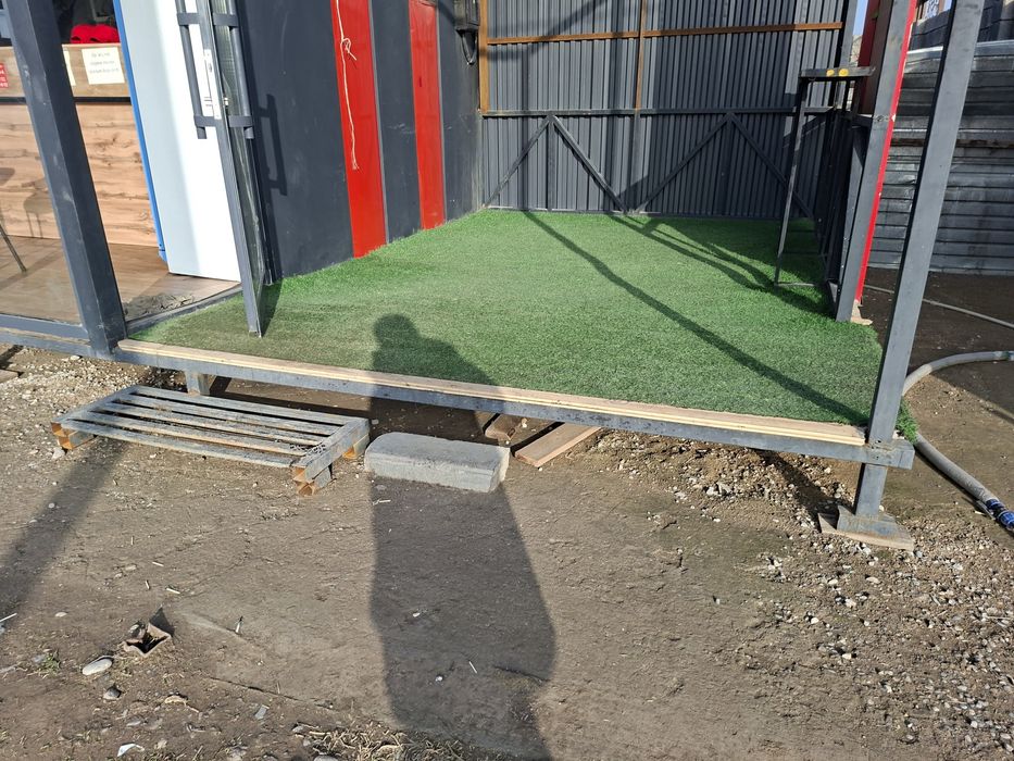 Донерка павильон с оборудованиям