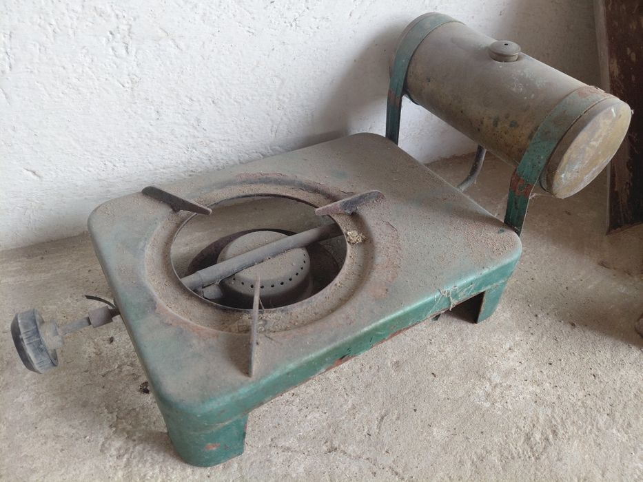 Ретро затварачка за буркани, котлон на бензин/газ