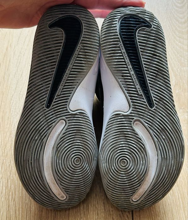 Nike кецове Team Hustle D 9 , номер:30-18,5см- ДОБРО СЪСТОЯНИЕ