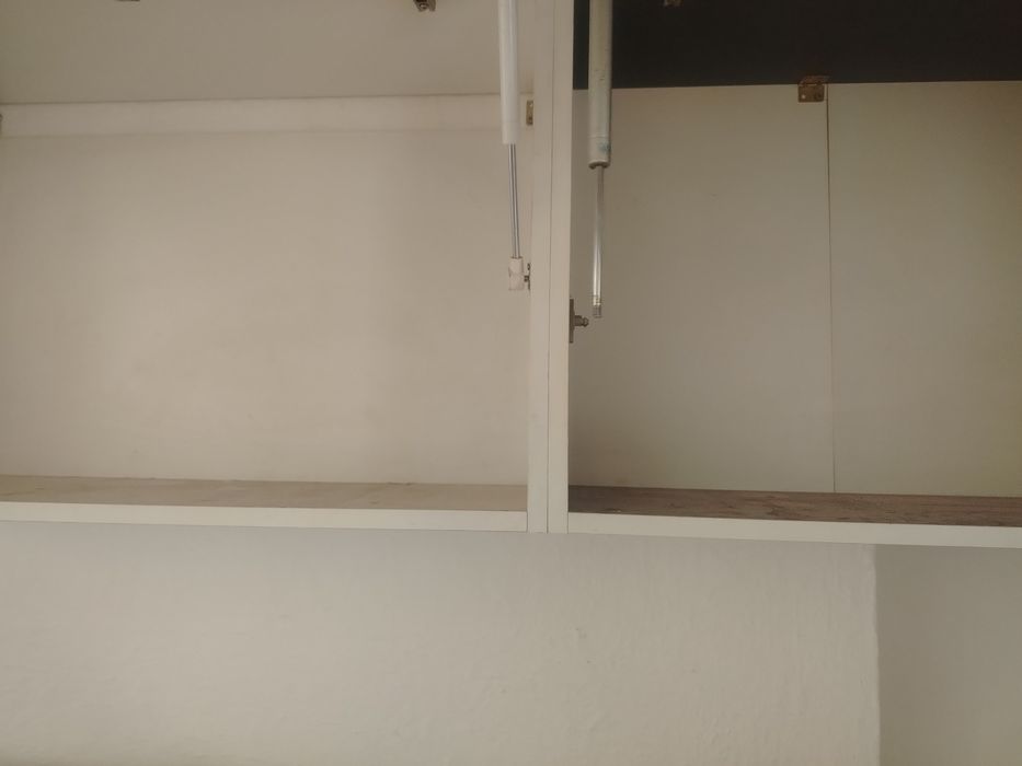 Кухонный. Ест сломанные детали