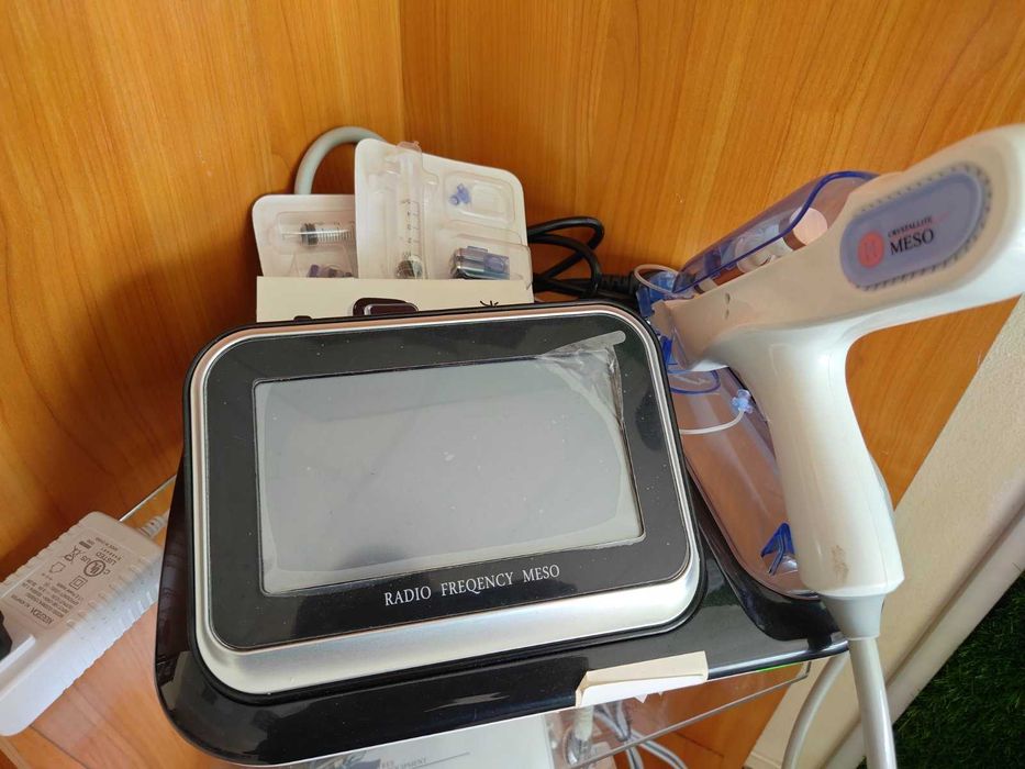 Професионален уред за мезотерапия 3в1 с RF и Фотонна терапия - МОСТРА