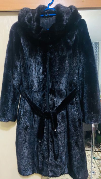 Продам норковую шубу