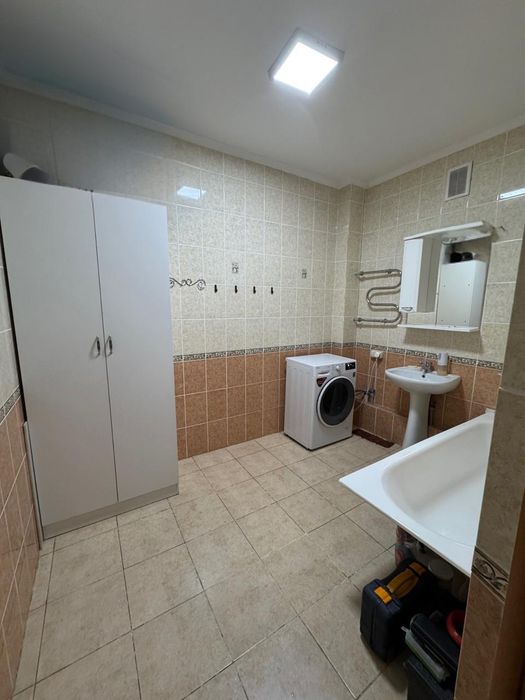 Продам трех комнатную квартиру