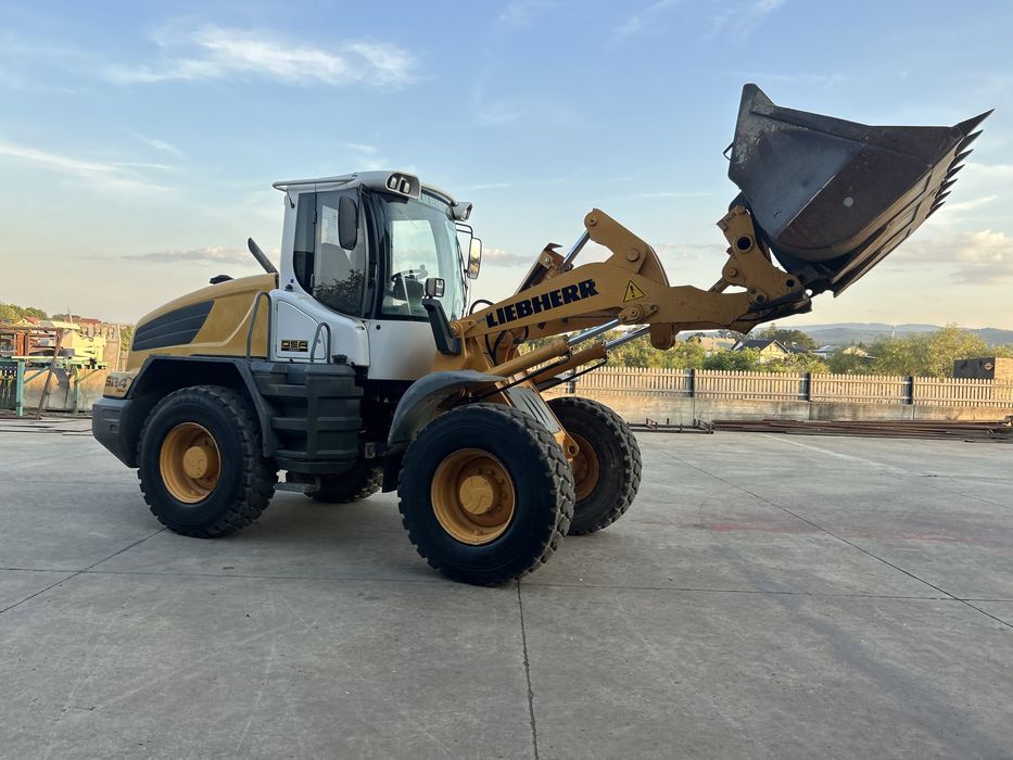 Incarctor frontal LIEBHERR 524
