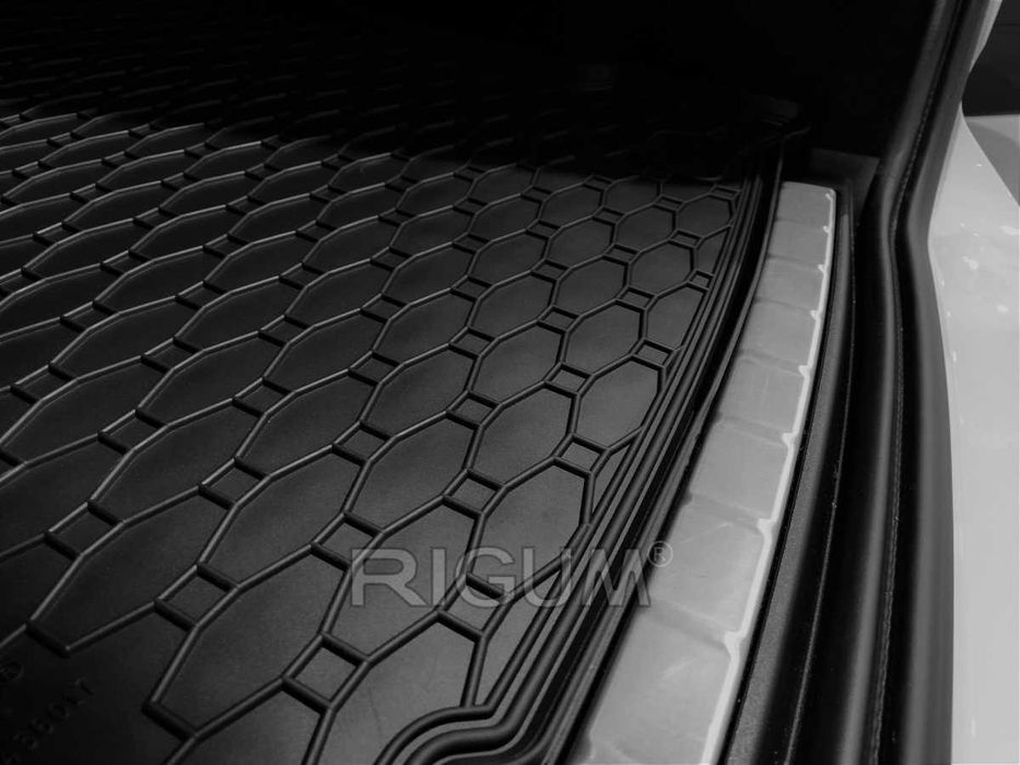 Гумени стелки или багажник VOLVO XC60 + PHEV след 2017 г.