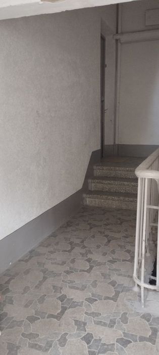 Uy sotiladi 3 hona Angren