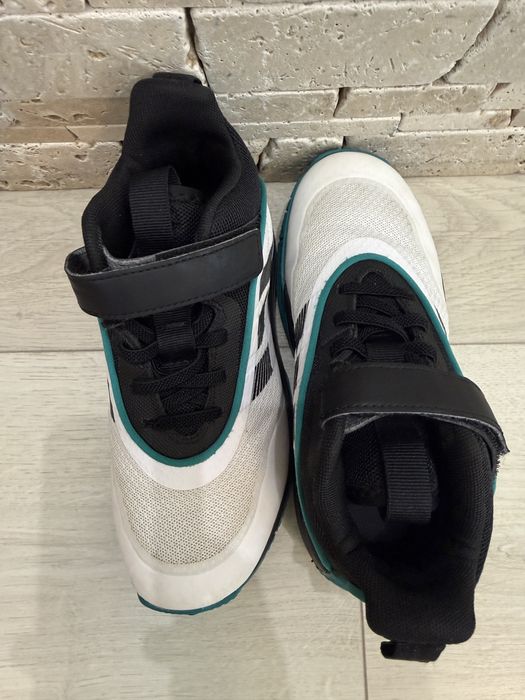 Детски баскетболни маратонки Adidas OwnTheGame 3.0 K