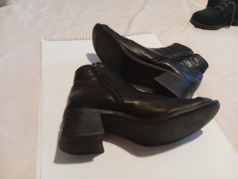 Черни боти естествена кожа