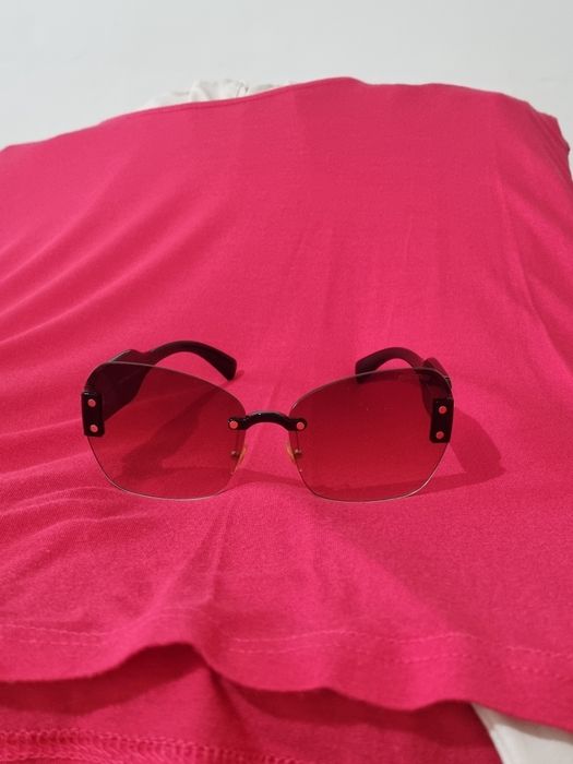 Продаются солнцезащитные очки