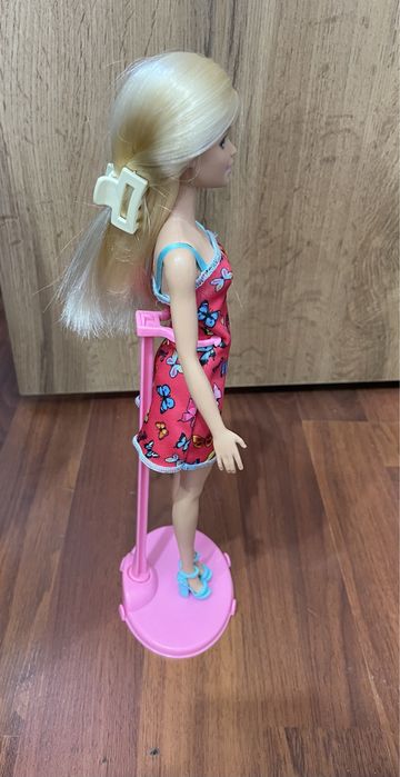 Подставка для кукол