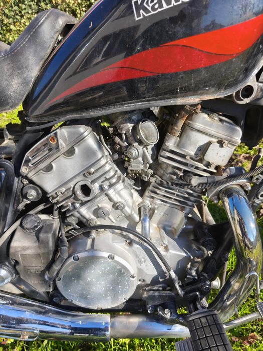 Kawasaki twin на части цял