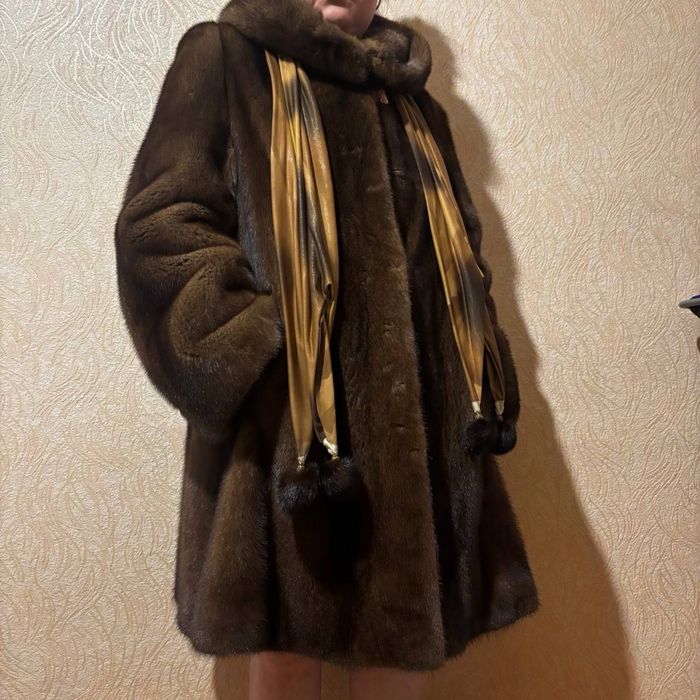 Продам шубу норковую