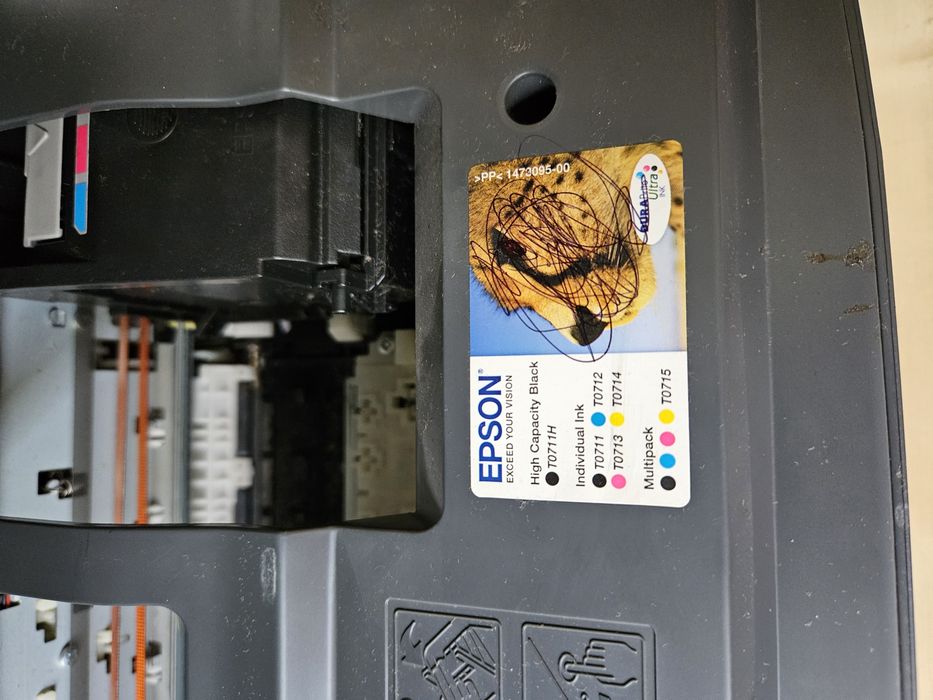 Vând imprimanta Epson Stylus DX7400