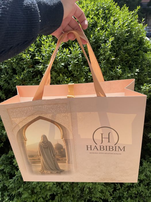 Poligrafiya hizmatlari etiketka karobka paket nakelyka dizaynn hizmatl