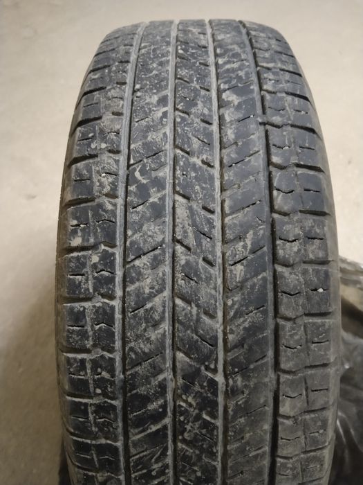 Продам летние шины на Rav4
