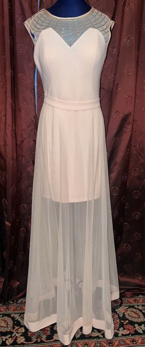 Вечерние платья