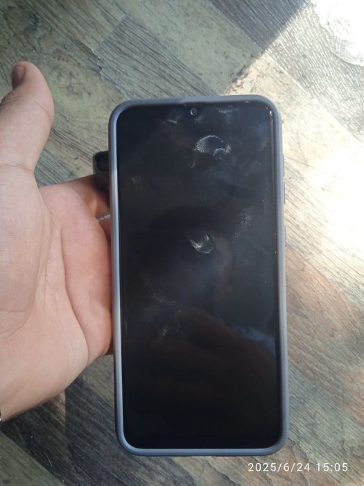 Samsung A30 yangi