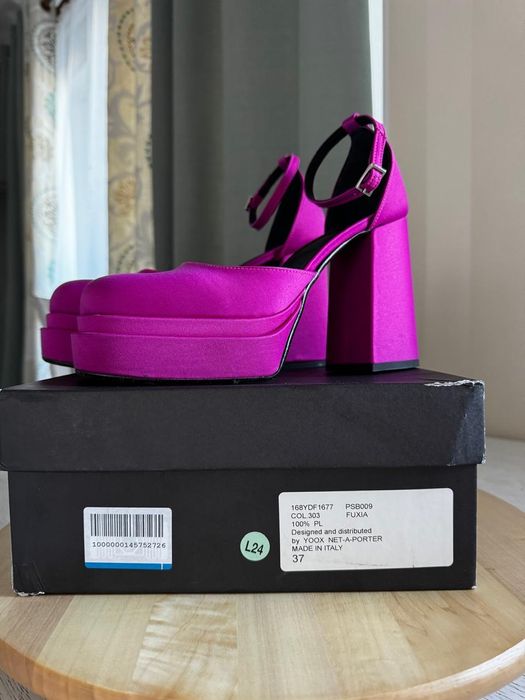 Продам женские туфли