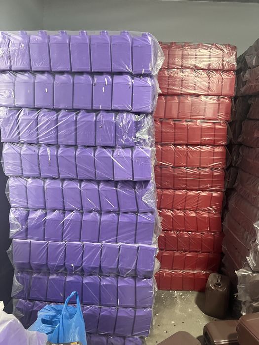 Канистры 1 литр, 5, 10 литров, новые.