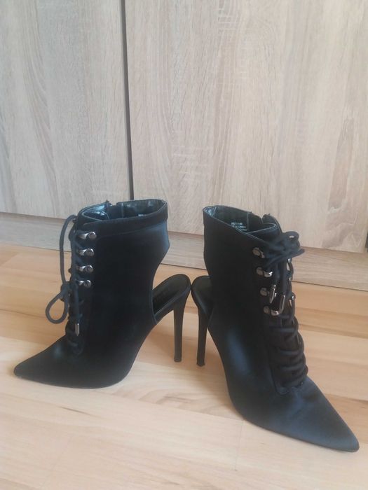 Елегантни дамски обувки Forever21,размер 37