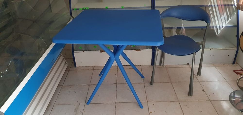 Стол синий 10000