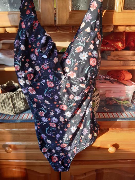 Дамски цял бански lascana 44