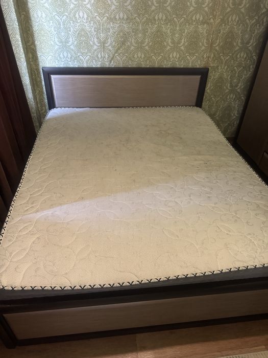 Спальный гарнитур, кровать с шифонером