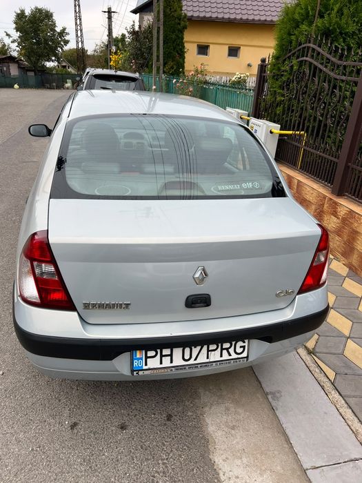 Vând Renault Clio