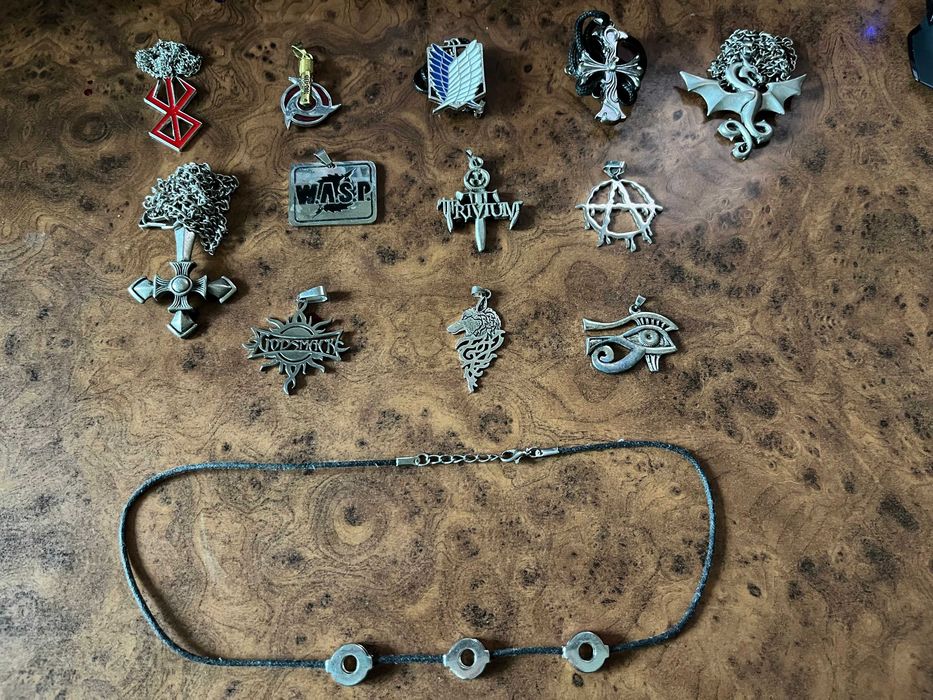 Аниме и рок медальони