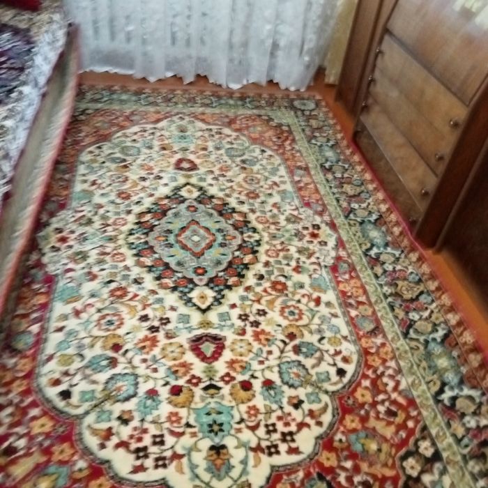 Продам ковёр новый