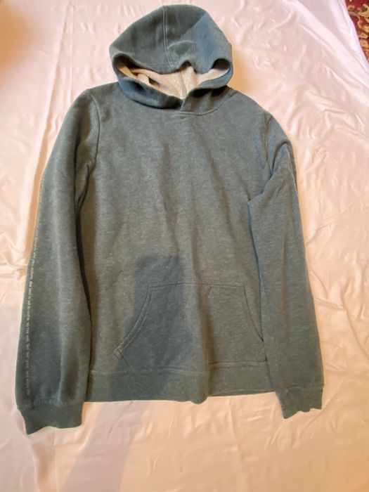 Все вещи по 2000 тг